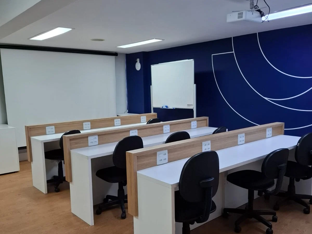 Sala de aula do Instituto Smile, em Niterói